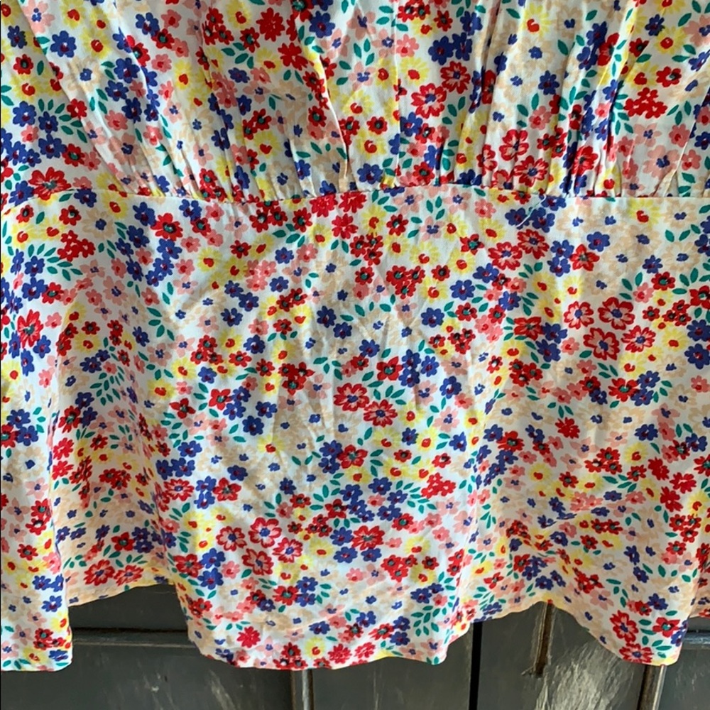 Floral top - Picture 4 of 7